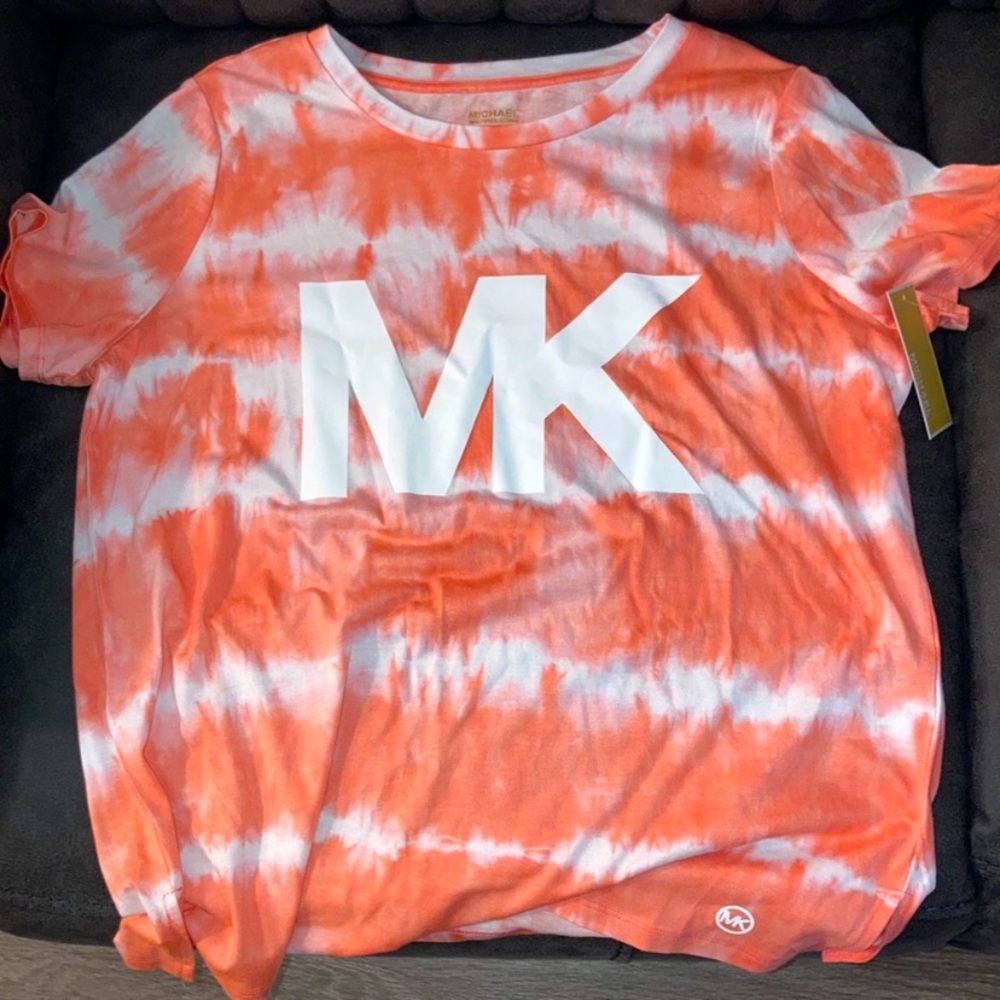 Brand new Michael top